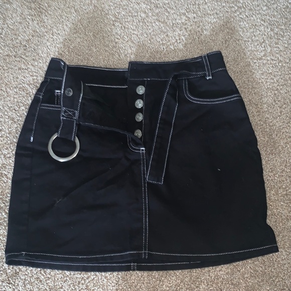 BDG M BLACK SKIRT WITH BELT NWOT - Picture 2 of 4